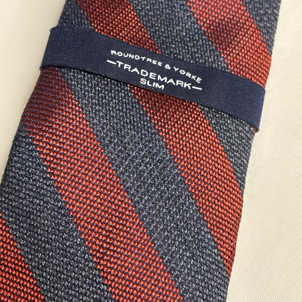 NEW! Roundtree & Yorke Rust and Navy Striped Tie